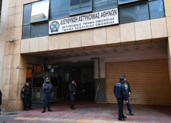 Μεθυσμένος έπεσε στο κενό από παράθυρο του ΑΤ Ομόνοιας και σκοτώθηκε!