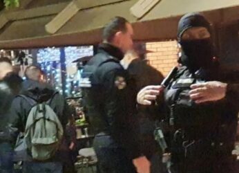 Κύκλωμα εκβιαστών – Αποκαλύψεις σοκ: Αστυνομικός έβαλε τον Αρχηγό να «τσακίσει στο ξύλο» επιχειρηματία για 15 χιλ. ευρώ!