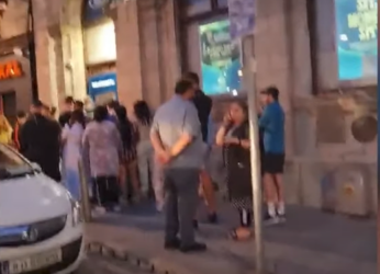 Πανικός: ΑΤΜ τράπεζας ‘τρελάθηκαν’ και άρχισαν να μοιράζουν χρήματα! (Βίντεο)