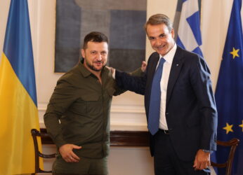 Στέλνει κι άλλα όπλα η Ελλάδα στην Ουκρανία; Η αποκάλυψη από τον Ουκρανό Πρόεδρο