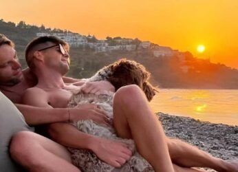 Ο Στέφανος Κασσελάκης σε ‘απαγορευμένα’ πλάνα με μαγιό αγκαλιά με τον σύντροφό του Τάιλερ! (Φωτο)