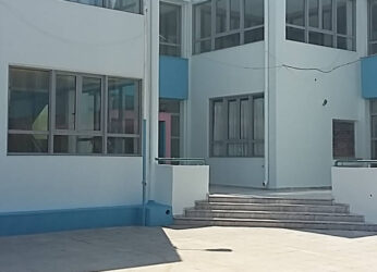 Ανήλικοι μπήκαν σε δημοτικό σχολείο και έκλεψαν χρήματα, προϊόντα από το κυλικείο καθώς και κλειδιά αιθουσών