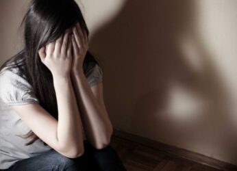 Σοκ στη Λάρισα: Ηλικιωμένος παρενόχλησε σεξουαλικά ανήλικη κοπέλα σε πλατεία!