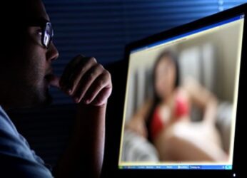 Ρόδος: Νεαρός έκανε cybersex και μετά του ζητούσαν εκβιαστικά χρήματα