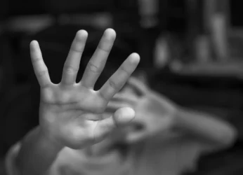 Καταγγελία για άγριο bullying: Χτύπησαν μαθητή δημοτικού στα γεννητικά όργανα