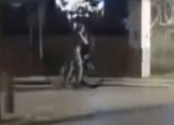 Βίντεο σοκ: Απόπειρα βιασμού γυναίκας στην Ομόνοια!
