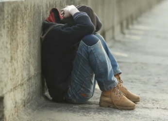 Βίντεο σοκ στη Ρόδο: Έγδυσαν μαθητή μέσα στο σχολείο και τον χλεύαζαν!