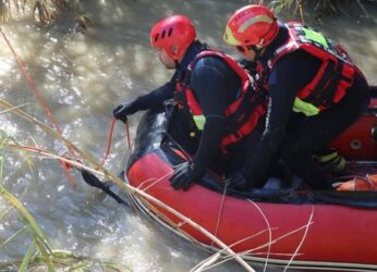 Νεκρή η γυναίκα που παρασύρθηκε από χείμαρρο μαζί με τον σύντροφό της στην Ηλεία (βίντεο)
