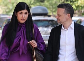 «Βόμβα»: Παντρεύεται ο Δήμαρχος Αθηναίων Χάρης Δούκας – Ποιά είναι η καλλονή σύντροφός του; (Φωτο)