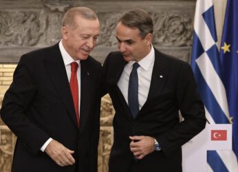 Κάνουν πάρτι στην Τουρκία με τη διαγραφή Σαμαρά