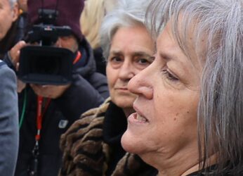 Βασίλης Καλογήρου: Ποιοί απειλούσαν τη μητέρα του;