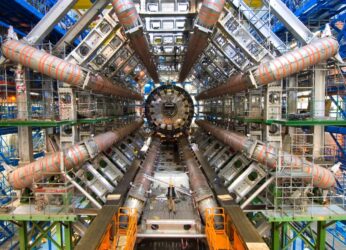 Συγκλονιστικές αποκαλύψεις: «Στο CERN συμβαίνουν πολλά που ο κόσμος δεν τα ξέρει»