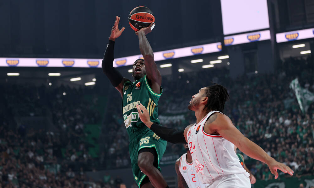 Ο Κέντρικ Ναν σε δράση κατά τη διάρκεια του αγώνα του Παναθηναϊκού για την Euroleague με τη Χάποελ Τελ Αβίβ