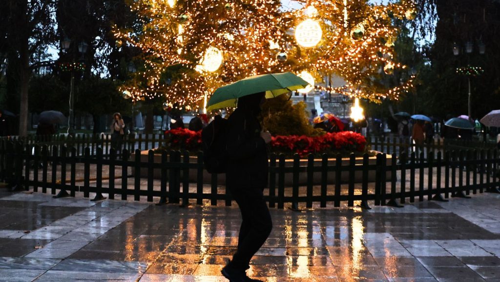 Πρόγνωση για τον καιρό τα Χριστούγεννα με βροχές και χιόνια στα ορεινά