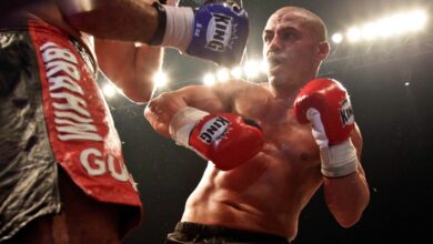 Ο Μιχάλης Ζαμπίδης (Iron Mike) σε ετοιμοπόλεμη στάση kickboxing κατά τη διάρκεια προπόνησης