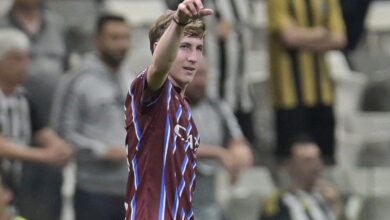 Ο Αργεντινός εξτρέμ Σαντίνο Αντίνο σε δράση με τη φανέλα της Γοδόι Κρουζ, στόχος του Παναθηναϊκού και του Ολυμπιακού