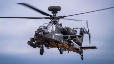 Ισραηλινό επιθετικό ελικόπτερο AH-64 Apache σε περιπολία