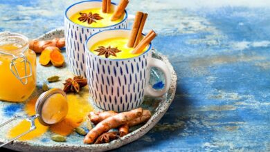 Golden Milk ρόφημα με κουρκουμά τζίντζερ και κανέλα για το ανοσοποιητικό