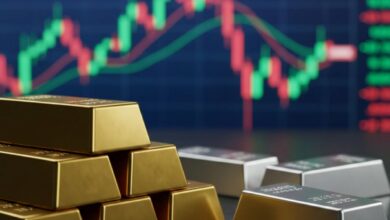 Ράβδοι χρυσού και ασήμι σε φόντο χρηματιστηριακών δεικτών - Προβλέψεις τιμών