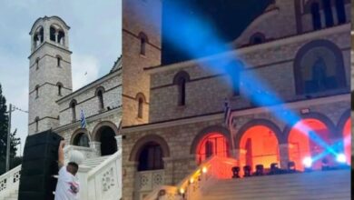 Συγκέντρωση νέων με μουσική και φωτισμό μπροστά σε εκκλησία στο Γαλάτσι προκαλώντας αντιδράσεις