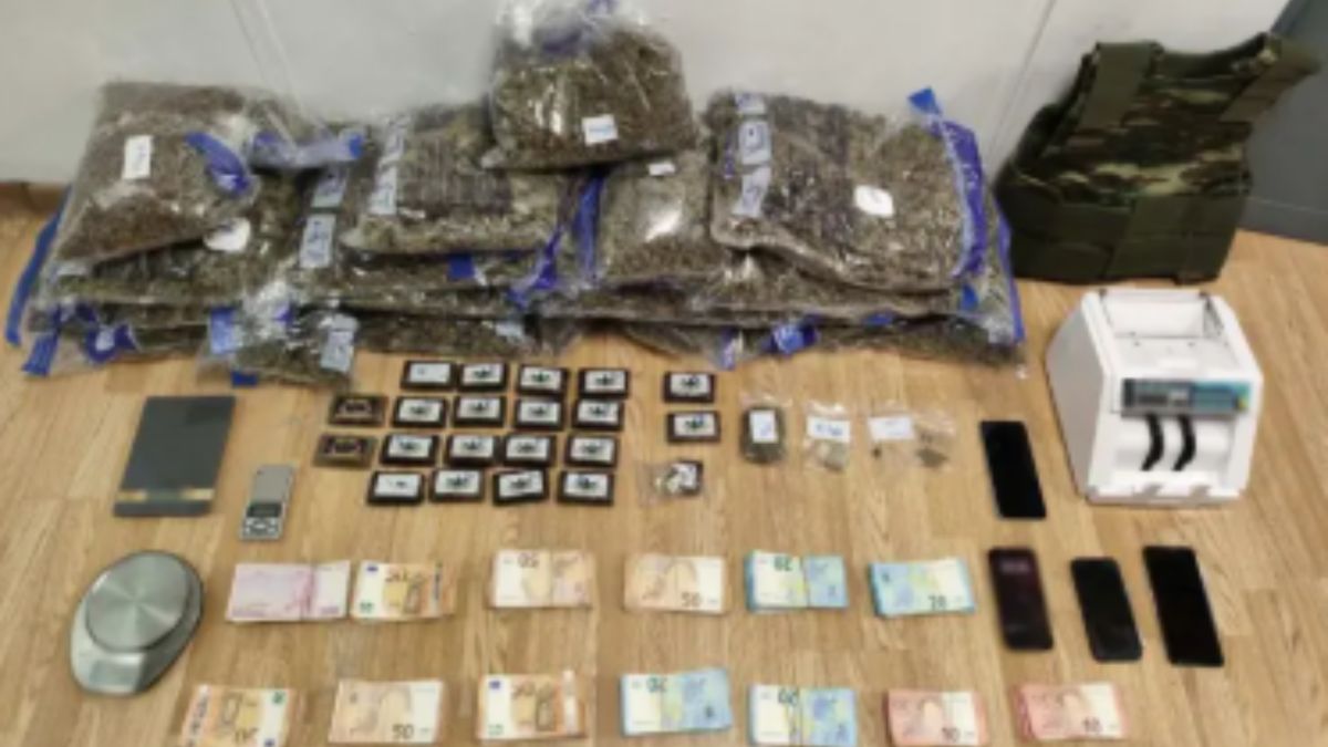 Επιχείρηση της ΕΛ.ΑΣ και σύλληψη τράπερ για διακίνηση ναρκωτικών ουσιών