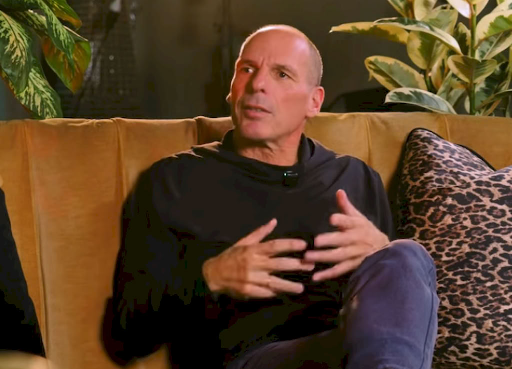 Ο Γιάνης Βαρουφάκης σε συνέντευξη μιλώντας για την Άνγκελα Μέρκελ και το παρελθόν του