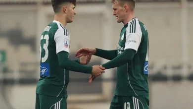 Ο νεαρός επιθετικός του Παναθηναϊκού Ιάσωνας Νεμπής την ώρα που περνάει ως αλλαγή στον αγώνα Κυπέλλου με τον Άρη