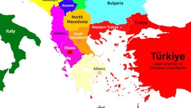 Προκλητικός χάρτης που δείχνει τα σύνορα της Ελλάδας να περιορίζονται μέχρι τη Λαμία, με διεκδικήσεις σε Ήπειρο, Μακεδονία, και θαλάσσια σύνορα Τουρκίας-Ιταλίας