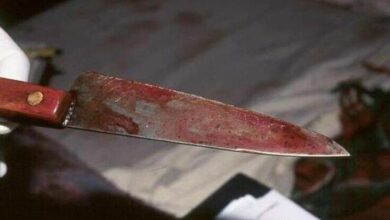 Περιπολικά της ισπανικής αστυνομίας έξω από το διαμέρισμα στο Μπιλμπάο όπου σημειώθηκε το άγριο έγκλημα