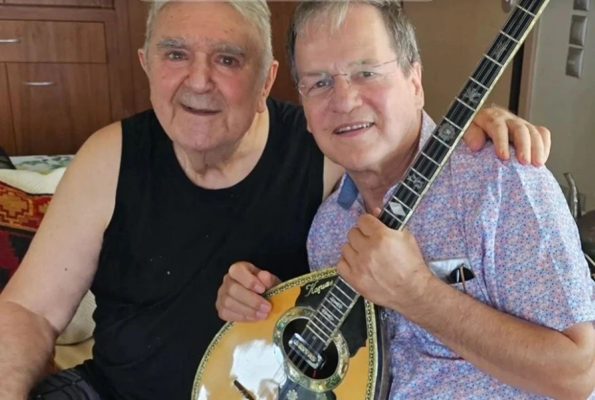 Ο Πασχάλης Τερζής και ο Χρήστος Νικολόπουλος στο στούντιο για το νέο τους τραγούδι