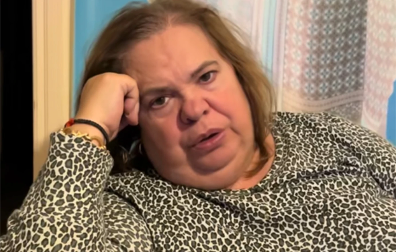 Η Έφη Θώδη σε δημόσια εμφάνιση μετά τη διαρροή του τηλεφώνου της