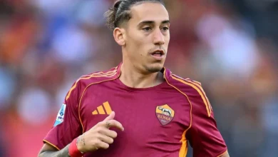 Ο Κώστας Τσιμίκας σε μια ιδιαίτερα φορτισμένη στιγμή στο ΟΑΚΑ μιλώντας για το χαμό των φίλων του ΠΑΟΚ