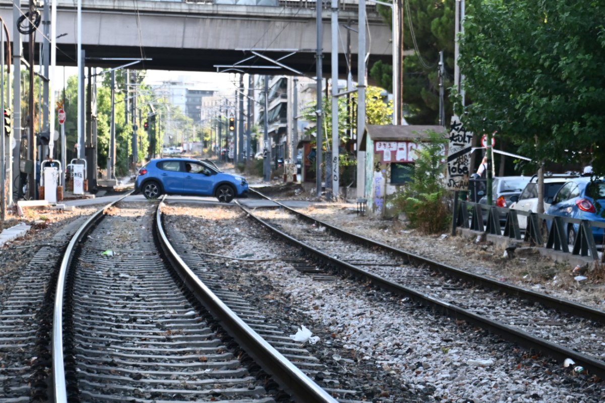 Το σημείο των σιδηροδρομικών γραμμών στον Κεραμεικό στην Ιερά Οδό