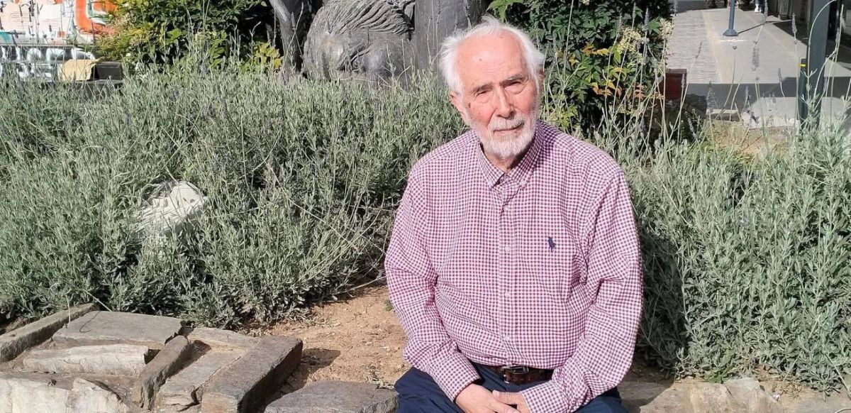 Αρχειακή φωτογραφία του Λευτέρη Κωνσταντινίδη από την περίοδο της πολιτικής του δράσης