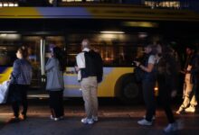 Το τρόλεϊ που προσέκρουσε στην πρόσοψη πολυκατοικίας στα Πετράλωνα στην οδό Κυκλώπων