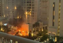 Καπνοί πάνω από το τεχνητό νησί Palm Jumeirah στο Ντουμπάι μετά από πυραυλική επίθεση