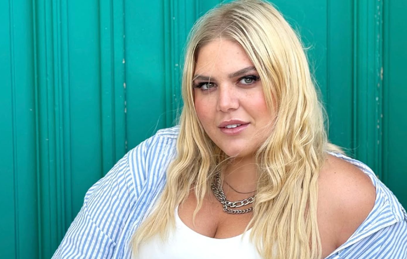 Η Δανάη Μπάρκα με ανανεωμένη σιλουέτα σε πρόσφατη εμφάνισή της στο θέατρο