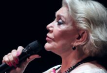 Ο Γιάννης Ξανθούλης μιλάει για τη ζωή και το βιβλίο της Μαρινέλλας στην εκπομπή EQ