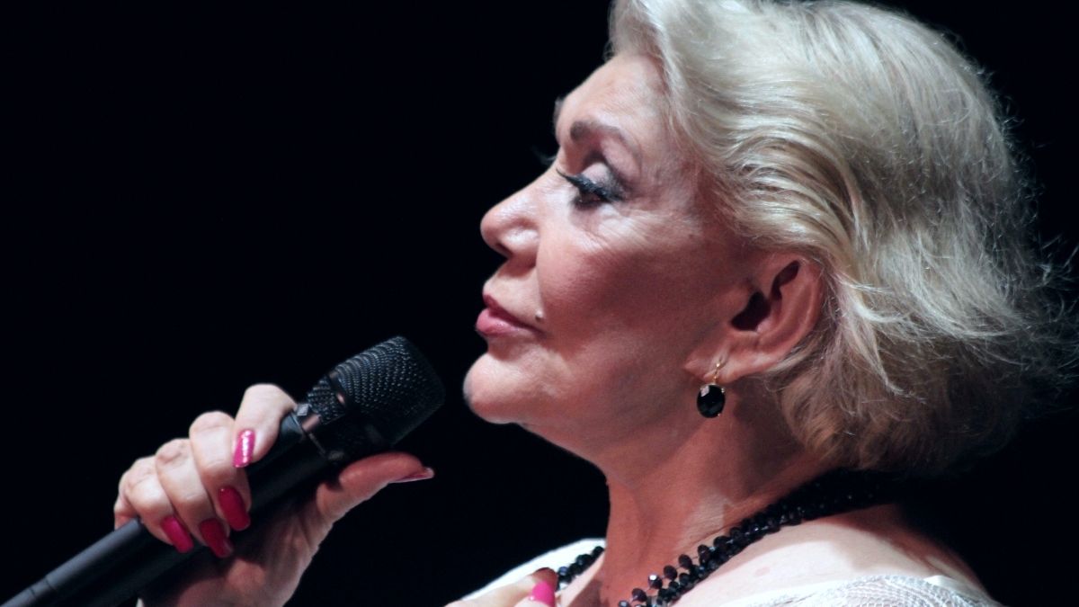 Ο Γιάννης Ξανθούλης μιλάει για τη ζωή και το βιβλίο της Μαρινέλλας στην εκπομπή EQ