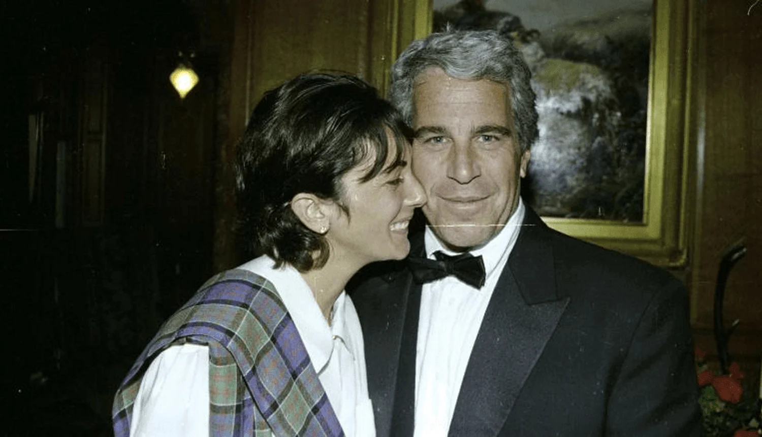 Ο Τζέφρι Έπσταϊν και η Γκισλέιν Μάξγουελ σε κοινωνική εκδήλωση - Αναφορά σε ελληνικές διασυνδέσεις