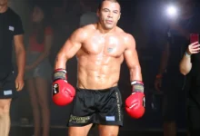 Ο Μιχάλης Ζαμπίδης και ο Φλόιντ Μεϊγουέδερ στην επίσημη αφίσα του αγώνα στο ΟΑΚΑ