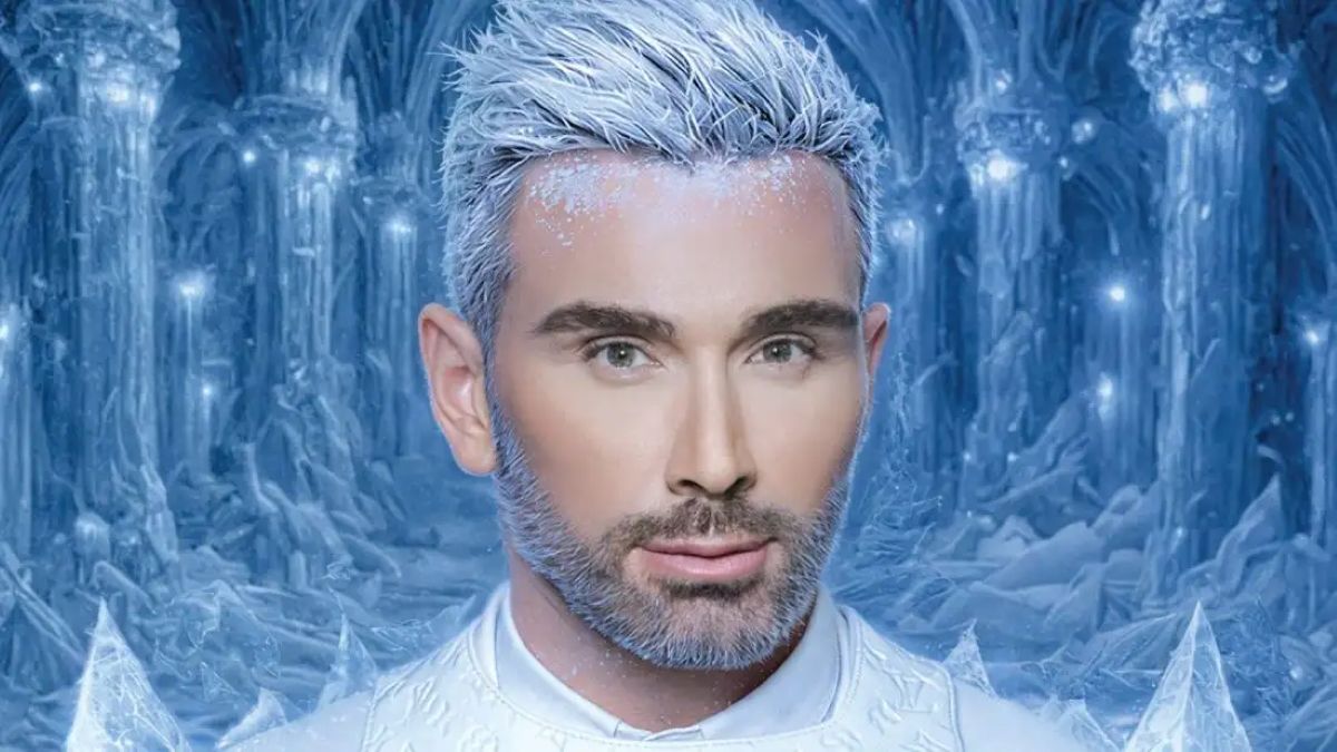 Ο Νίκος Κοκλώνης και η κριτική επιτροπή του J2US στην πρεμιέρα του 7ου κύκλου στο OPEN