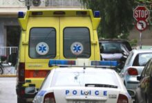 Περιπολικό της αστυνομίας έξω από σπίτι στην Πάτρα - Εγλυκάδα