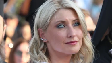 Η Σία Κοσιώνη έξω από το στούντιο του ΣΚΑΪ μιλάει για την περιπέτεια της υγείας της