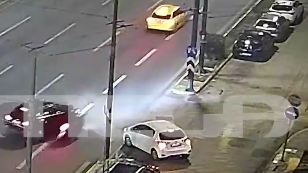 Σημείο τροχαίου ατυχήματος στη Λεωφόρο Συγγρού με ασθενοφόρο και περιπολικά