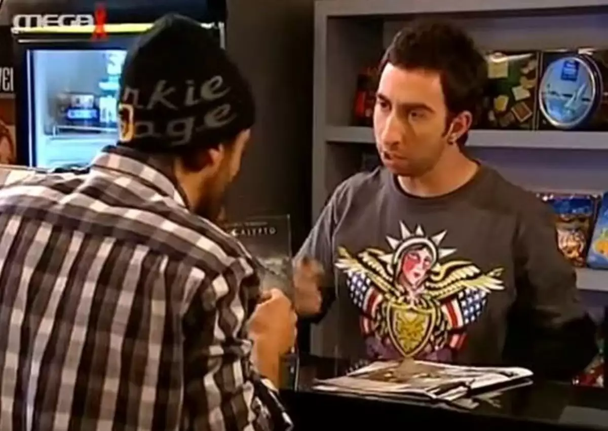 Ο ηθοποιός Αλέξανδρος Γιάννου στη νέα σειρά του Netflix "Les Lionnes" σε σύγκριση με τον ρόλο του ως Τζίμης στην Πολυκατοικία