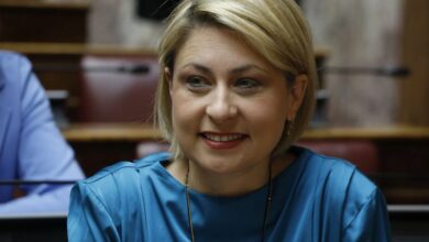 Η βουλεύτρια της ΝΔ Χριστίνα Αλεξοπούλου κατά τη διάρκεια τηλεοπτικής συνέντευξης όπου αναφέρθηκε στο κόστος στέγασης