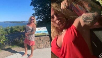 Περιπολικά και ασθενοφόρα έξω από το παγοδρόμιο Lynch Arena μετά τους πυροβολισμούς