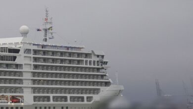 Μεγάλο κρουαζιερόπλοιο σημαίας Μάλτας ακυβέρνητο στο λιμάνι του Πειραιά μετά από βλάβη