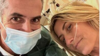 Η Σία Κοσιώνη και ο Κώστας Μπακογιάννης σε κοινή τους εμφάνιση